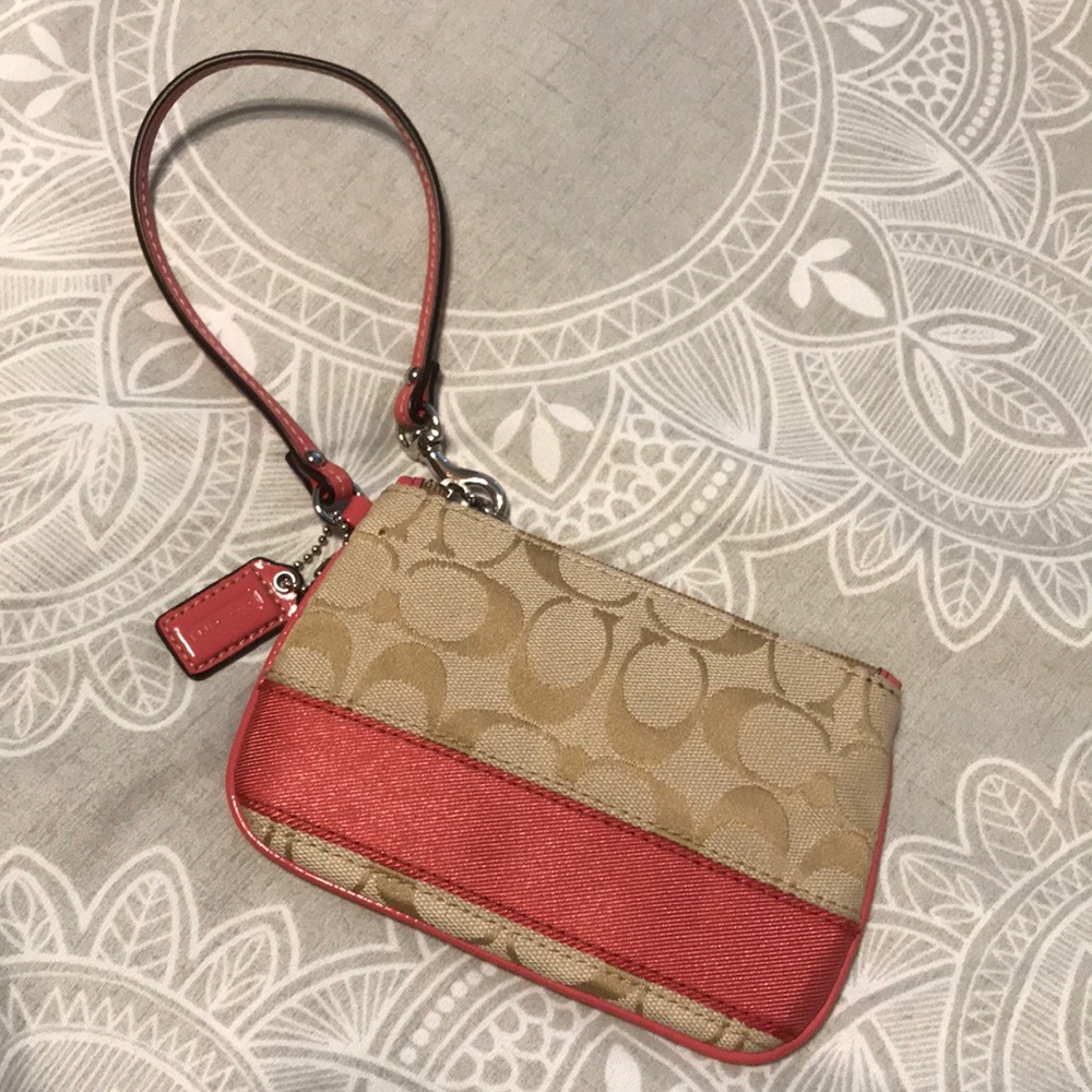 NWOT Coach wristlet